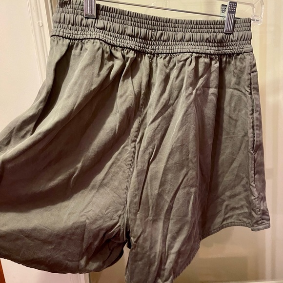 Lululemon High-Waisted Shorts - Picture 2 of 3